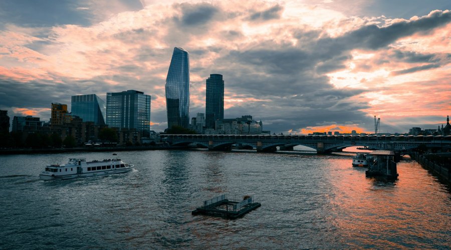 “秋冻”“贴秋膘”有讲究!专家回应秋季养生热门话题